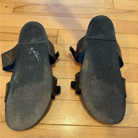 Louis Vuitton Flat Comfort Mule - Picture 3 of 6